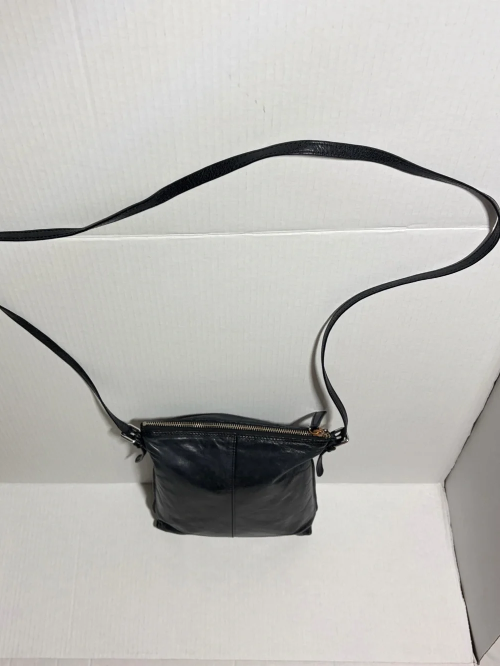 HOBO INTERNATIONAL Leather Crossbody Bag